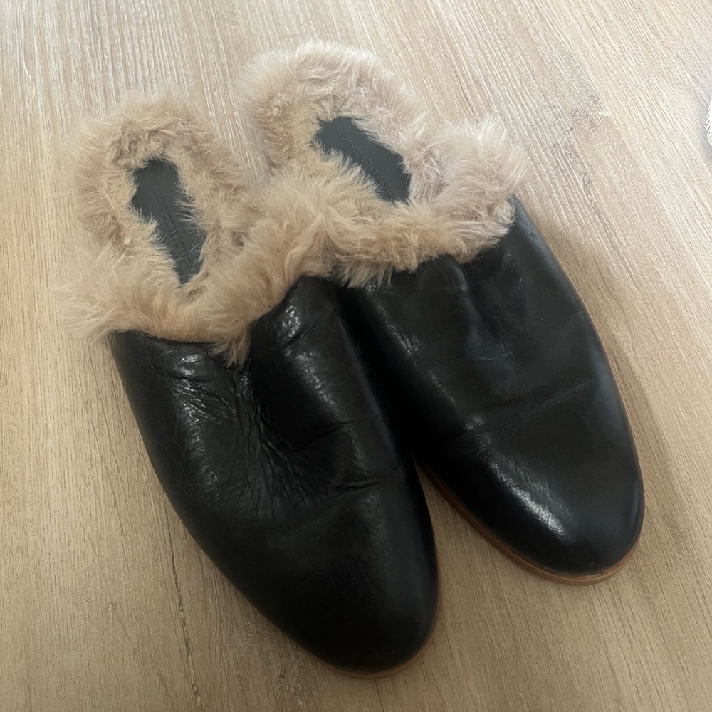 Zara Black Leather Mules with Tan Fur Trim EU 38
